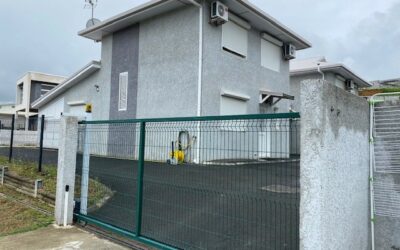 VILLA F4 jumelée, en duplex, à la Location à APOGOTI (Dumbéa s/Mer)
