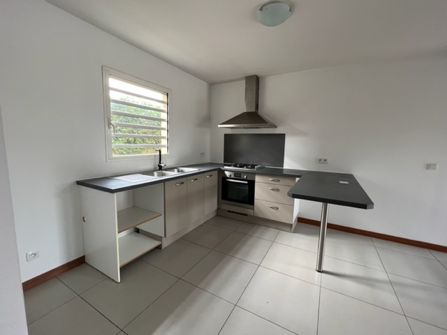 VILLA F4 en duplex – DUMBEA SUR MER Ã la Vente