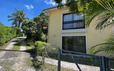 VILLA F3 + 2 F2 au 4ème KM à la VENTE