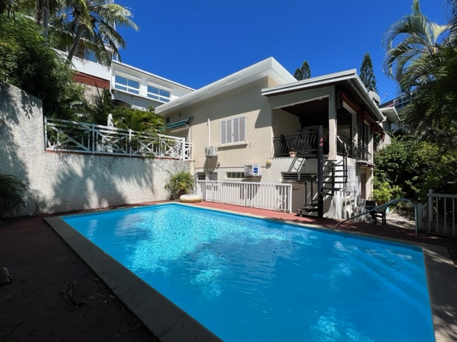 VILLA F5 + F2 – QUARTIER LATIN Ã la Vente