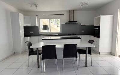 BAS de VILLA F3 à BOULARI à la LOCATION